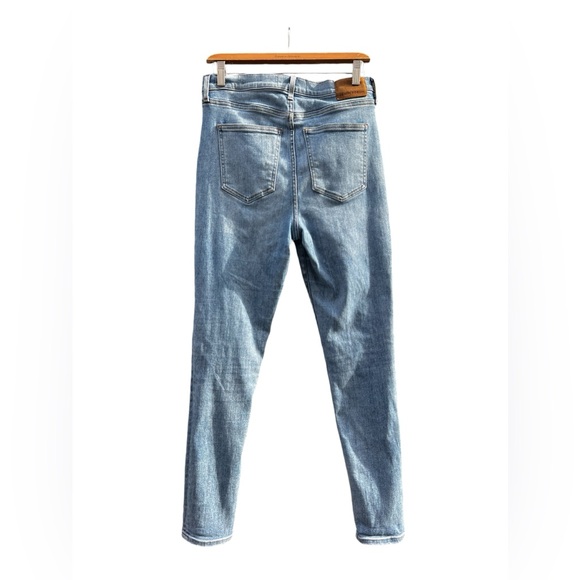 Aritzia Denim Forum The Lola High Rise Skinny Jeans Size 31”x 30” length. - Picture 5 of 5